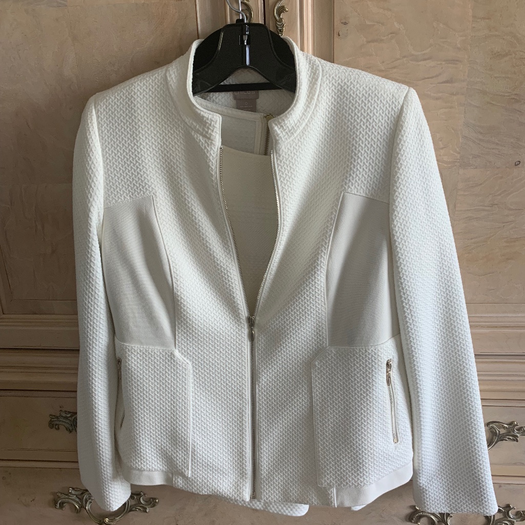 Chico Size 0, Jacket And Matching Top.